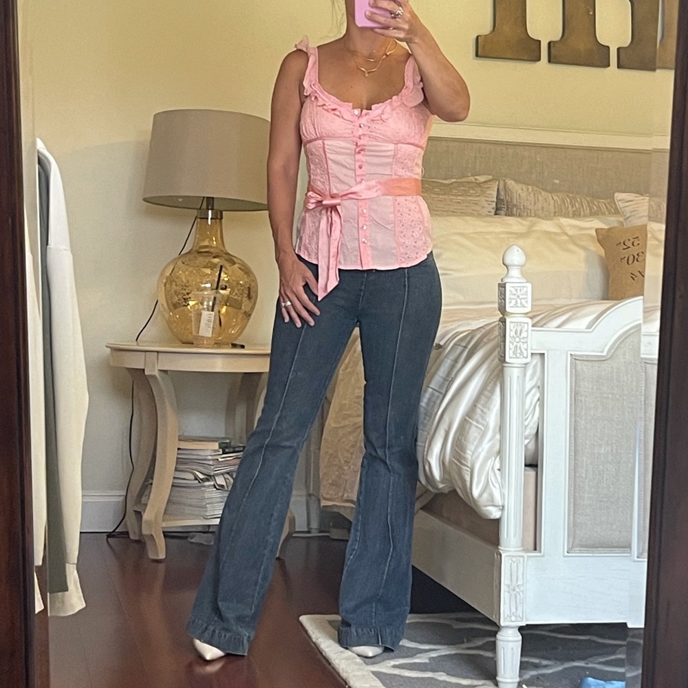 Bebe Scoop Neck Eyelet Tank w Ruffle Sleeve